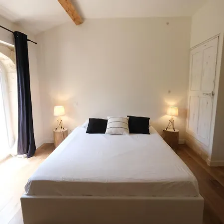Alpilles Villa: Private Pool & Panoramic Views Villa