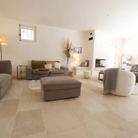 Alpilles Villa: Private Pool & Panoramic Views Villa Les Baux-de-Provence