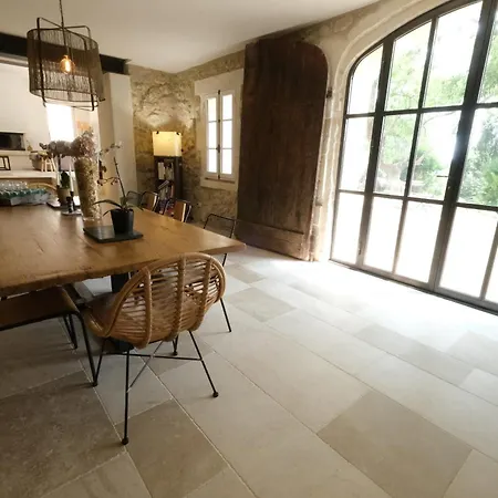 Villa Alpilles Villa: Private Pool & Panoramic Views *